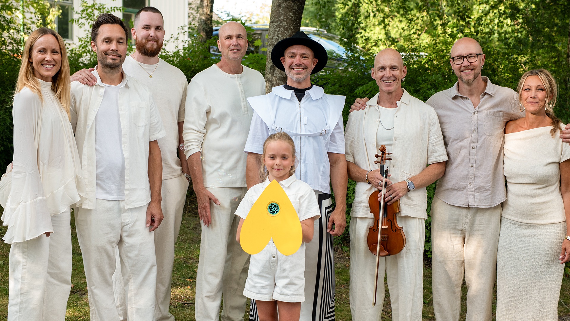 PELLAS med fullt åttamannaband pressbild 2026